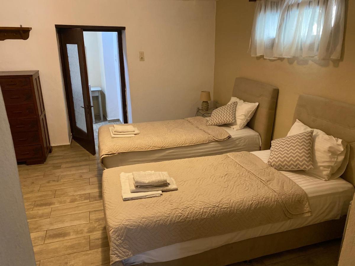 Kasteli Studios & Apartments Pánormos Екстериор снимка