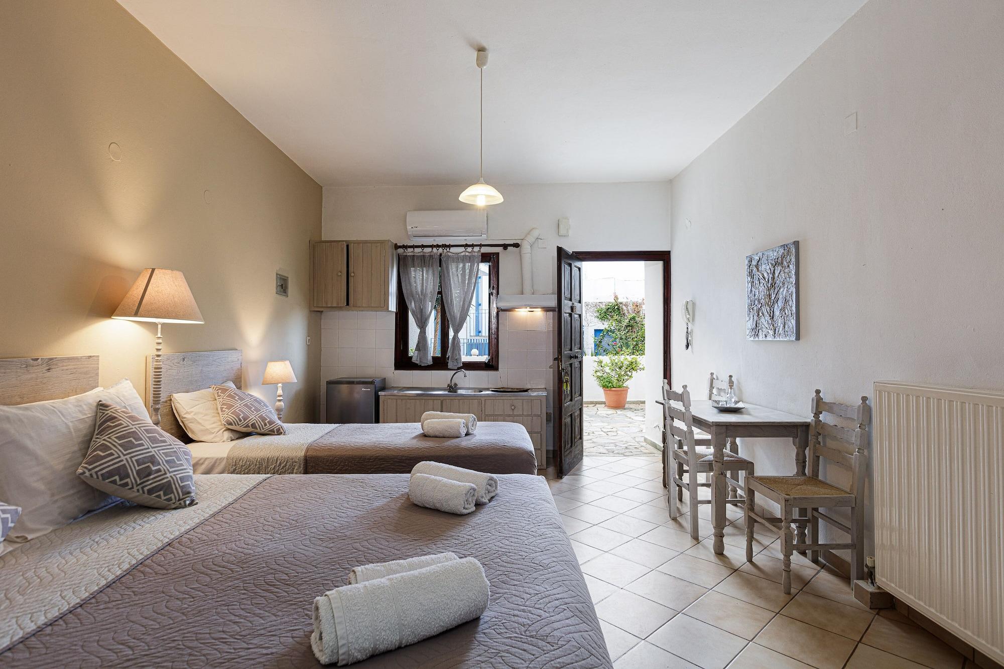 Kasteli Studios & Apartments Pánormos Екстериор снимка