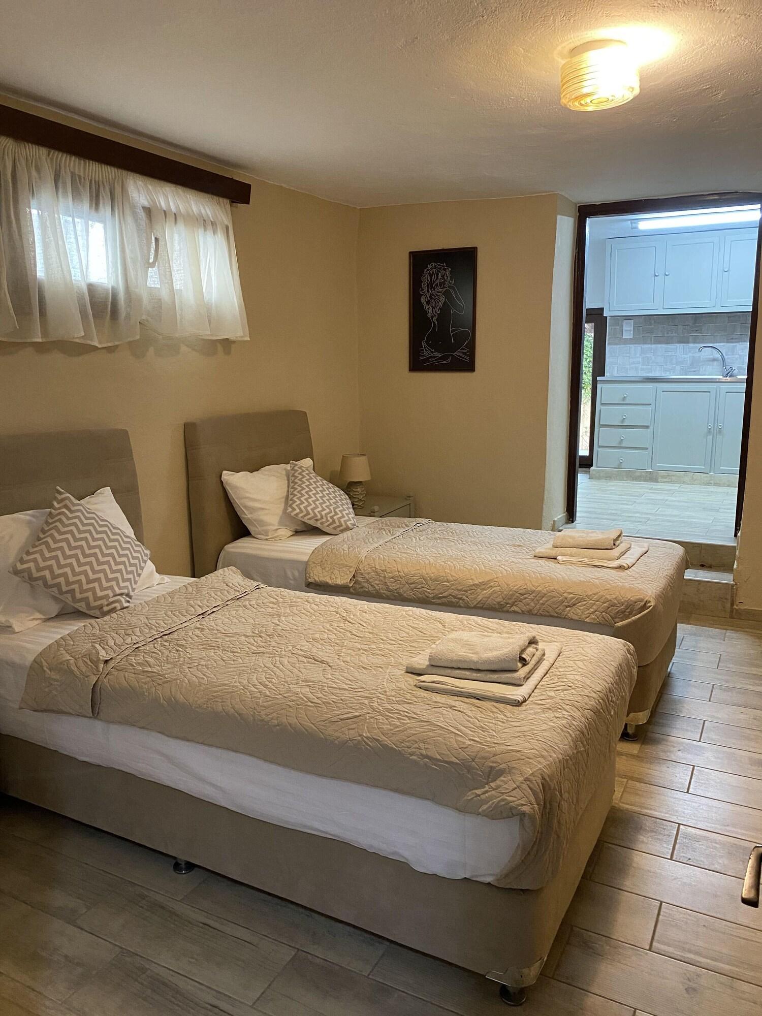 Kasteli Studios & Apartments Pánormos Екстериор снимка